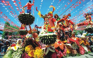Pamulak sa Kadalanan (Floral Float Parade)